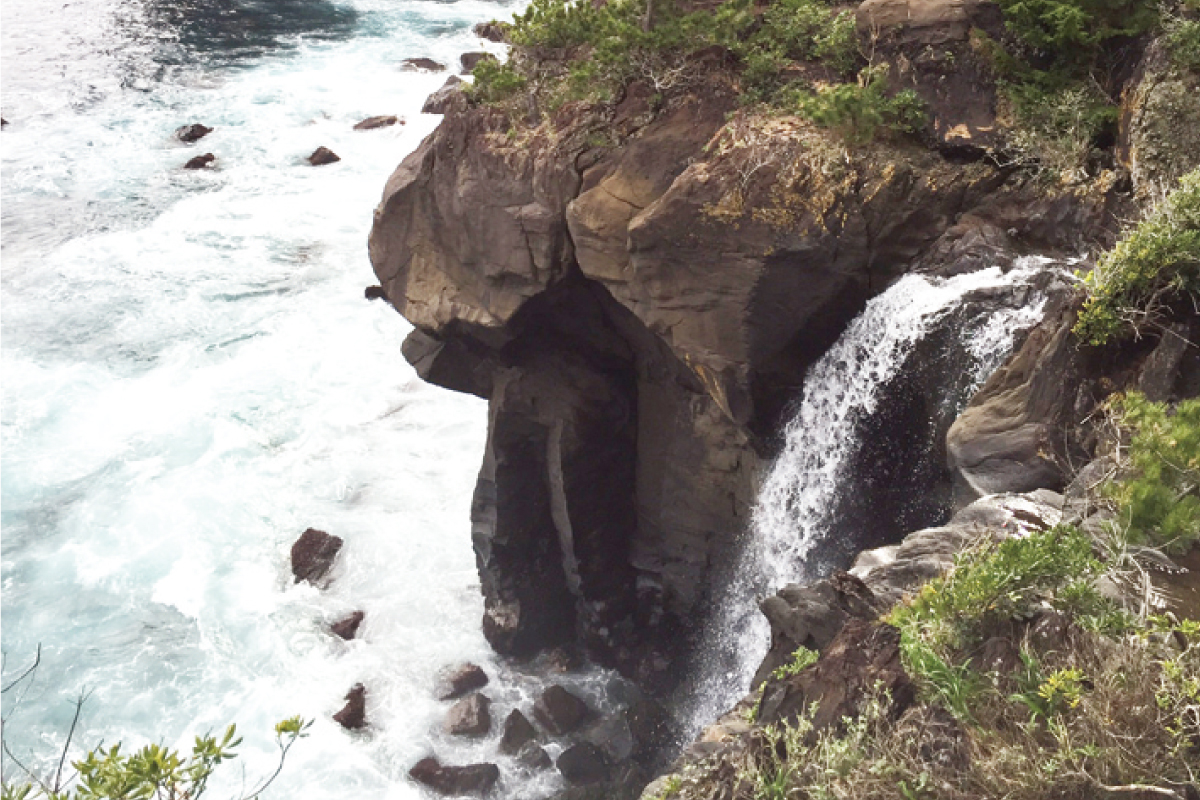 South Jogasaki Coast: Tajima Waterfall